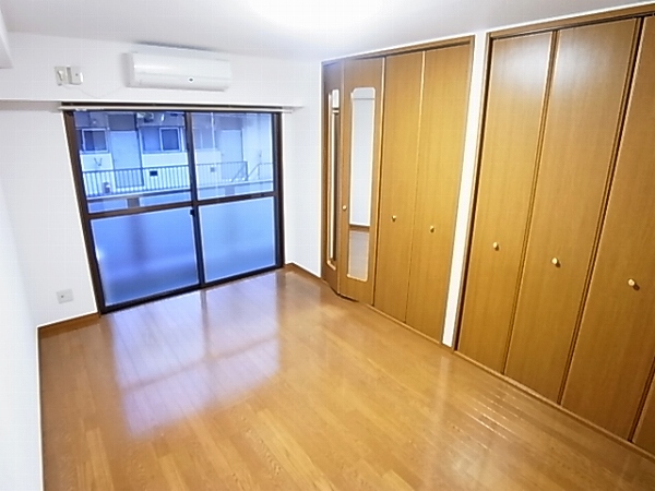 ロマネあけぼの ベッドルーム