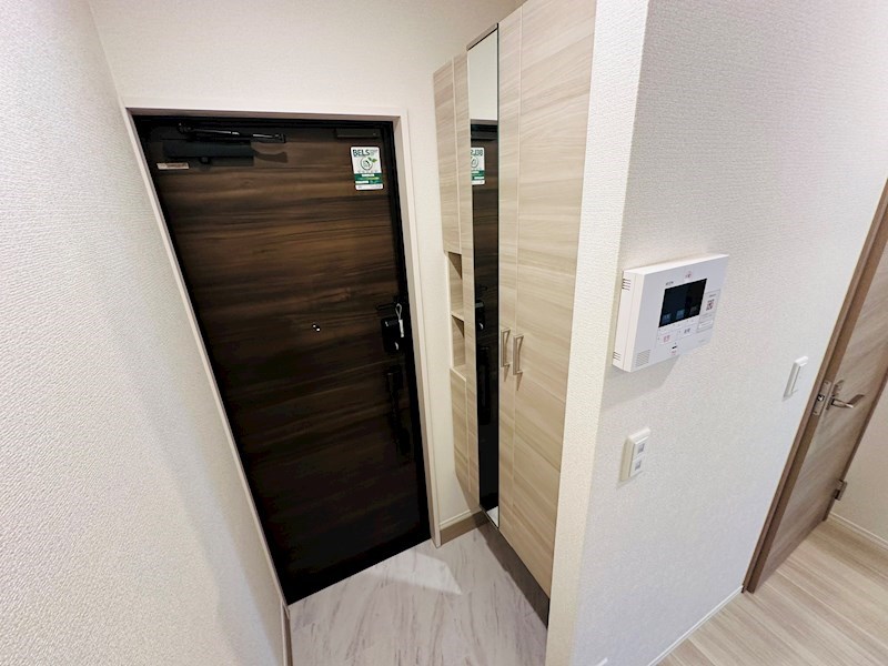 グラナーデ六町Ⅱ 玄関