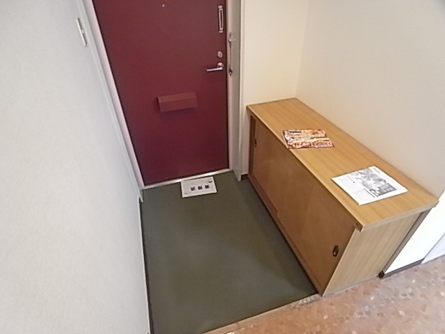 アブニール南柏 玄関