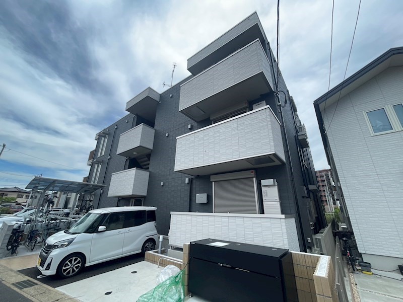 Ferro Pino 101号室 外観