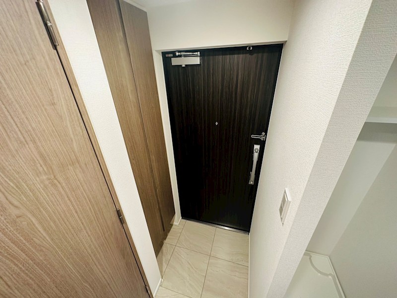 S-RESIDENCE綾瀬rivie 玄関