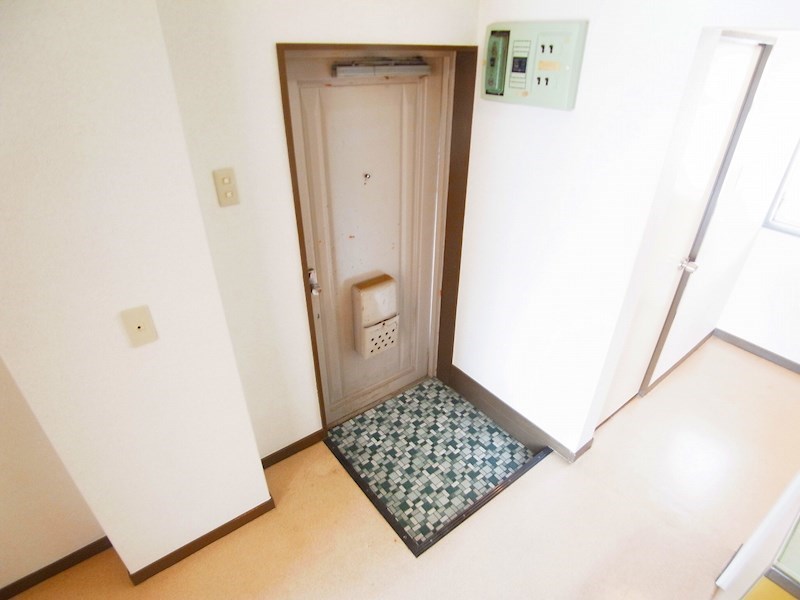 スドウビル 玄関