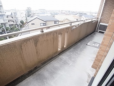 インシュランスビル12 ベランダ