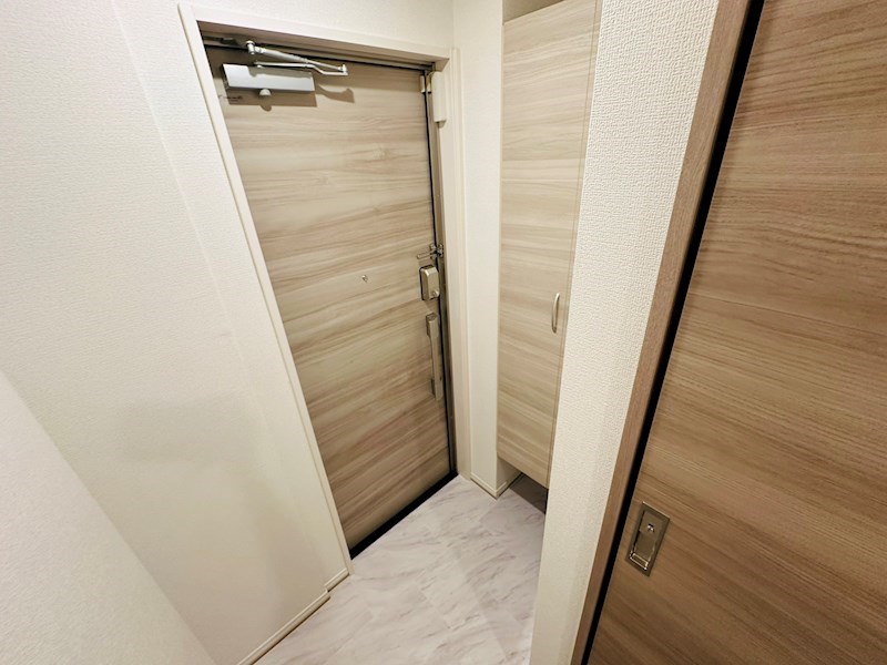 ルリアン千住緑町 玄関