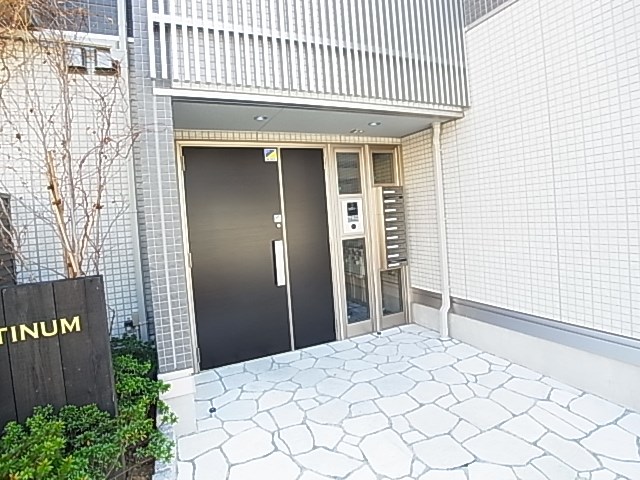 ＰＬＡＴＩＮＵＭ エントランス