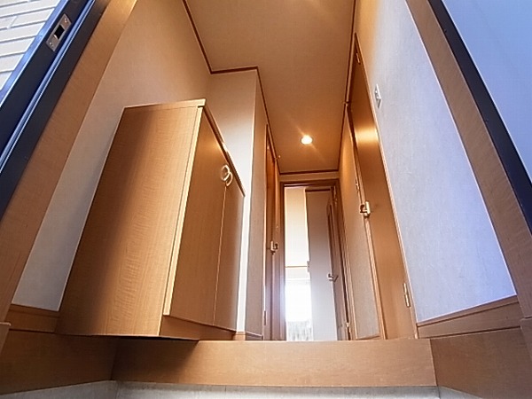 レカンドコリーヌ 玄関