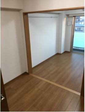 アンベリールマーロ北綾瀬２ リビング