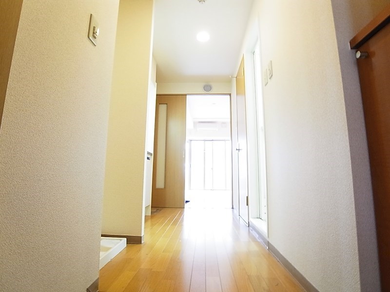 フローリアＴ3 玄関