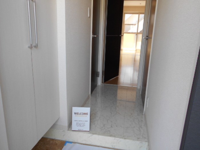 モナリエ　カワムラ 玄関