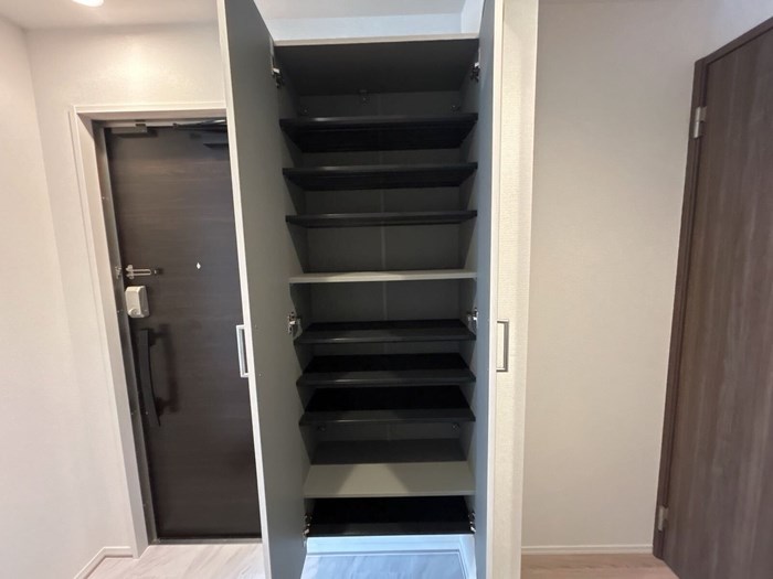 グラナーデ扇Ⅰ　C 玄関