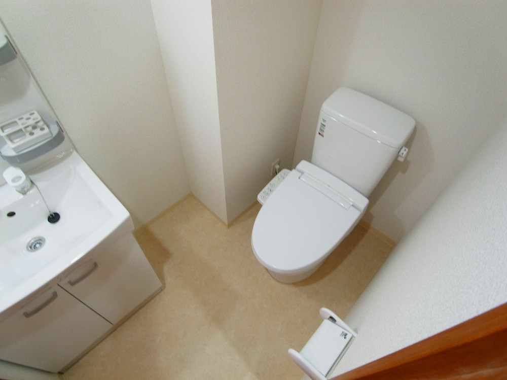 ペアパレス六町2号館  その他1