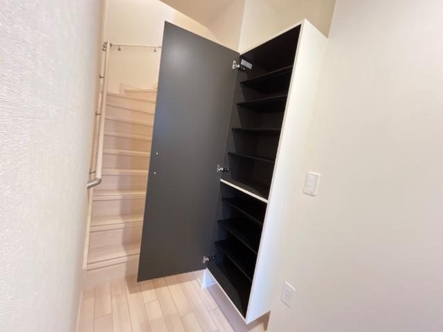 サニーシェトワ 玄関