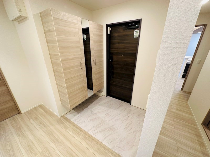 グラナーデ興野 玄関