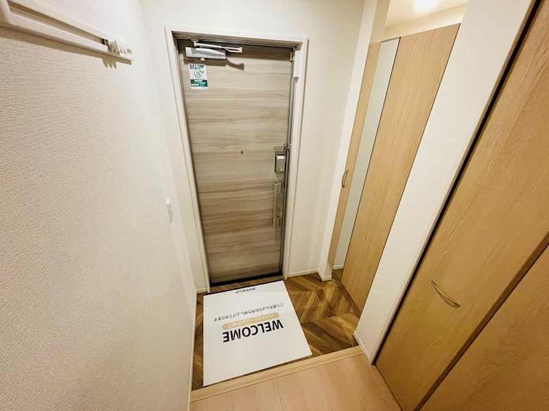 グラナーデ東伊興 玄関