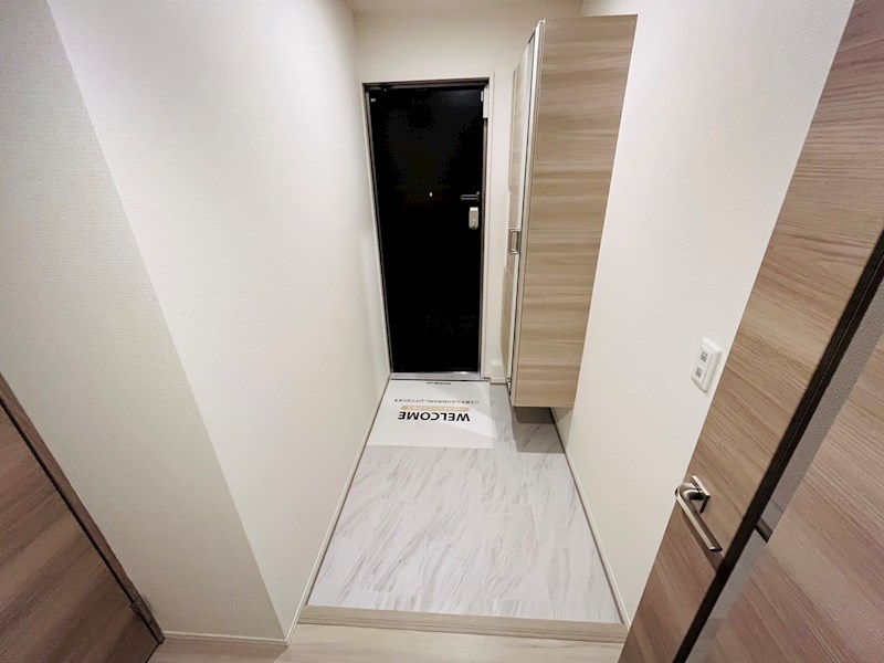 グラナーデ保木間 玄関