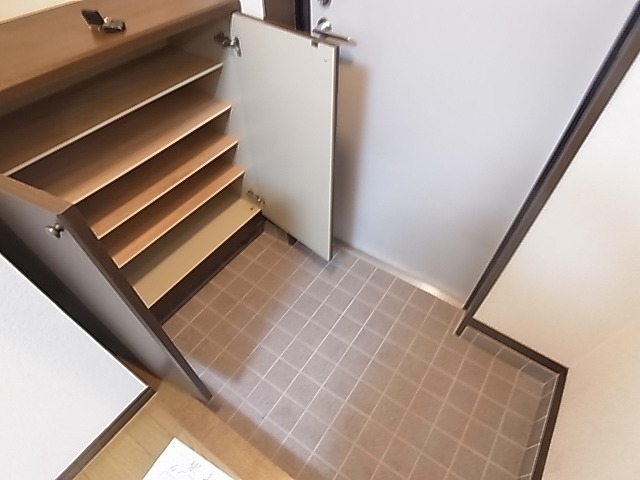 プランドール柏台 玄関