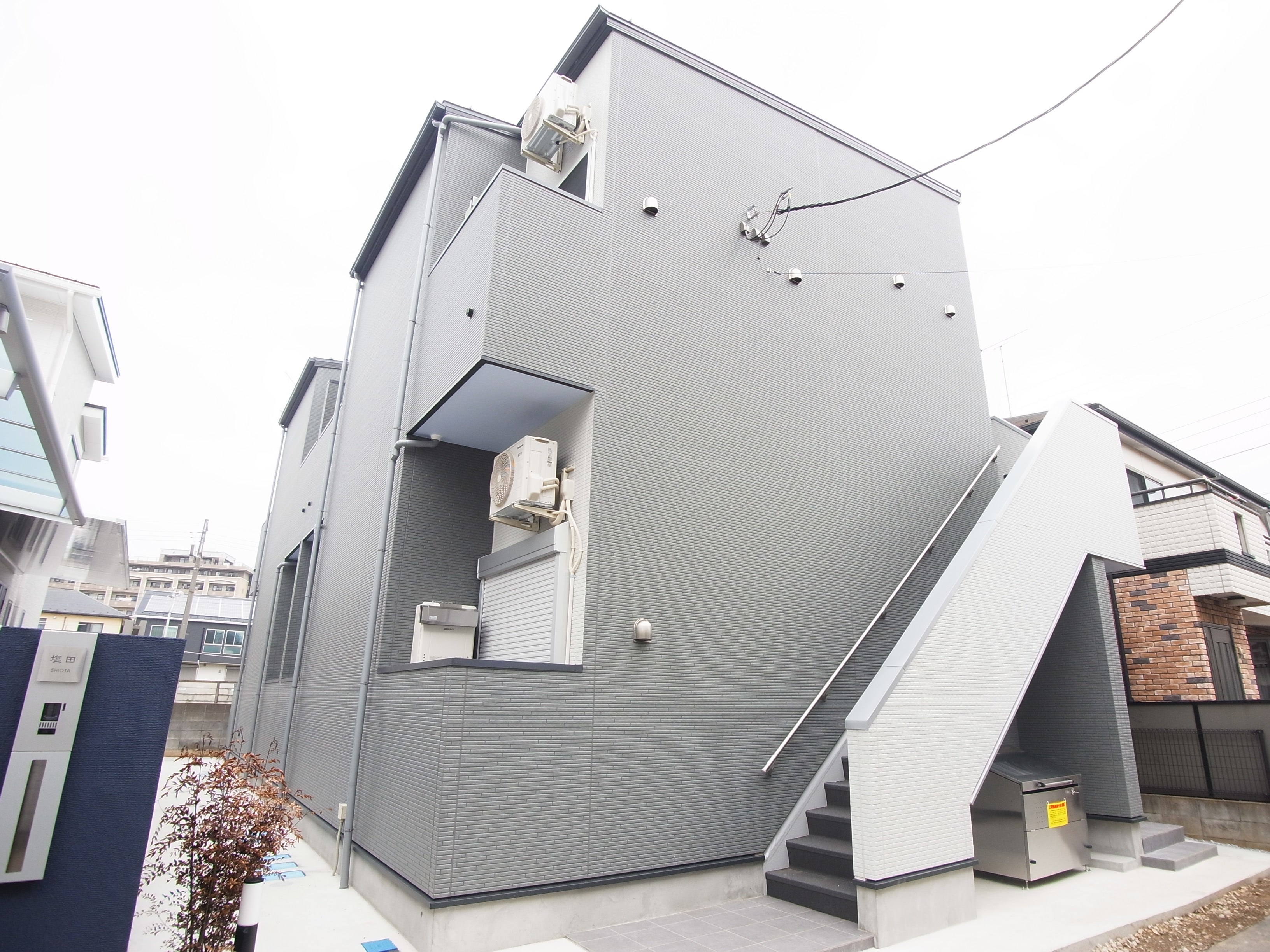 ドルフ柏 201号室 外観