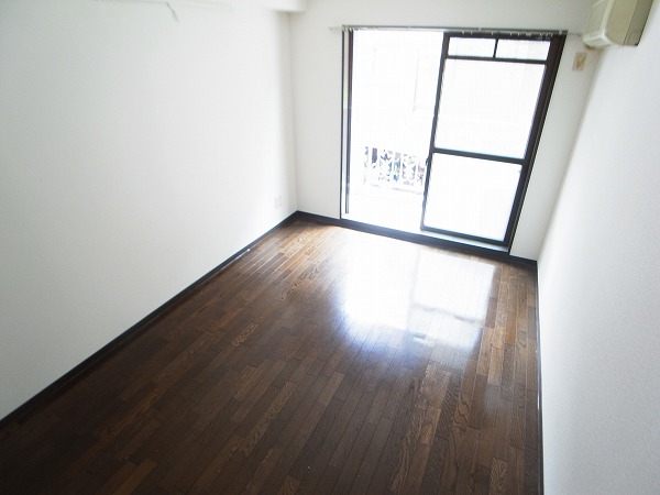 プエンテアルト リビング