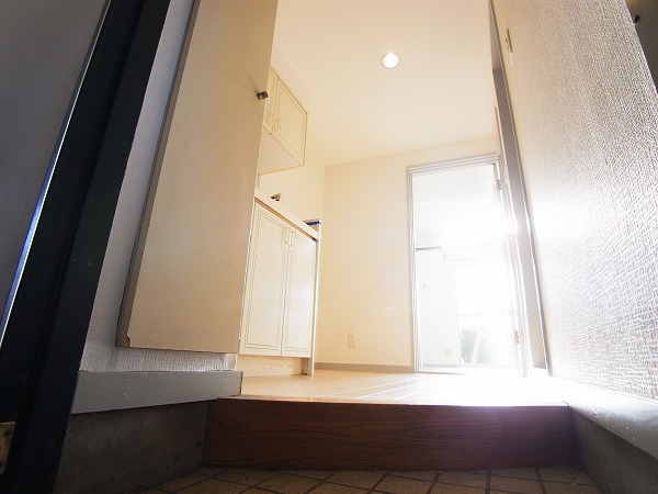 ジュネパレス北柏 玄関