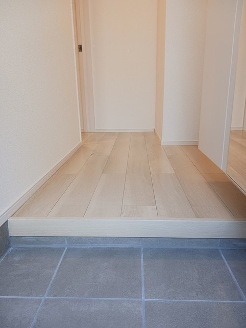 セレシア　おおたかの森 玄関