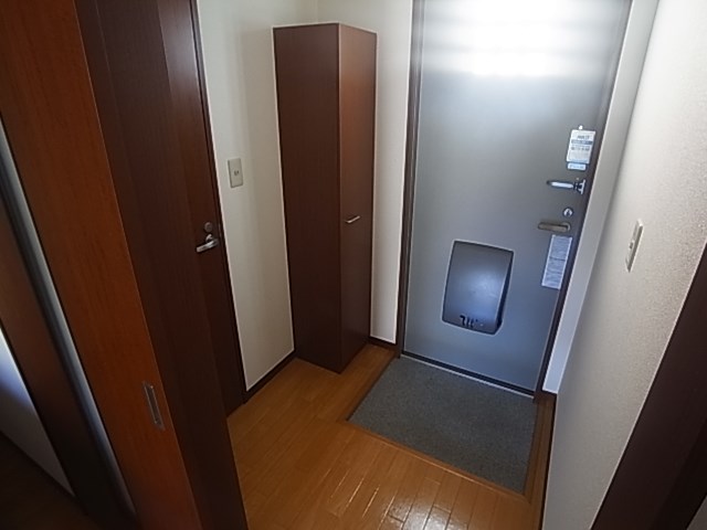 シャーメゾン白山 玄関