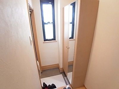 モンピエス 玄関