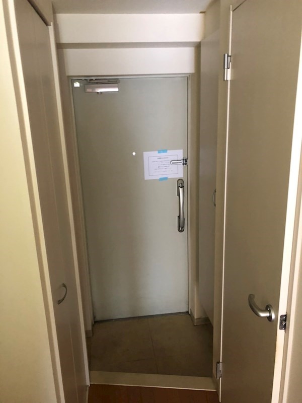 ラ・プリエ 玄関