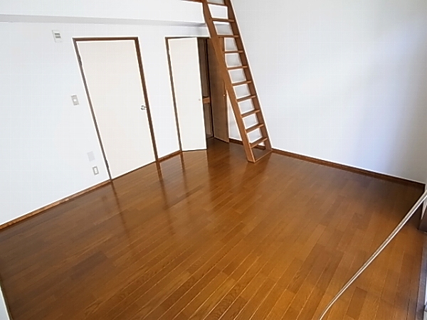 ロイヤルハイツ富士見台 ベッドルーム