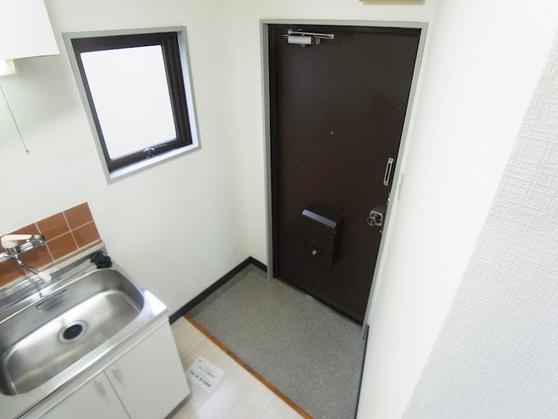 前川ビル 玄関