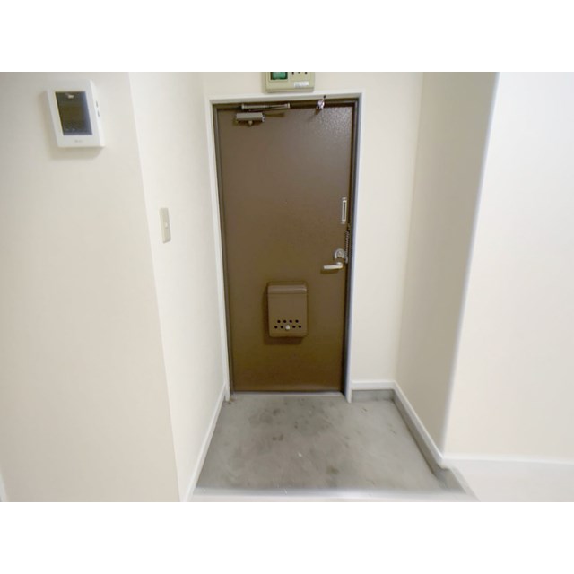 メゾン・ド・カスミ 玄関