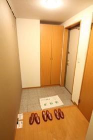 ルネス・フィエスタ 玄関