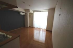 ルネス・フィエスタ ベッドルーム