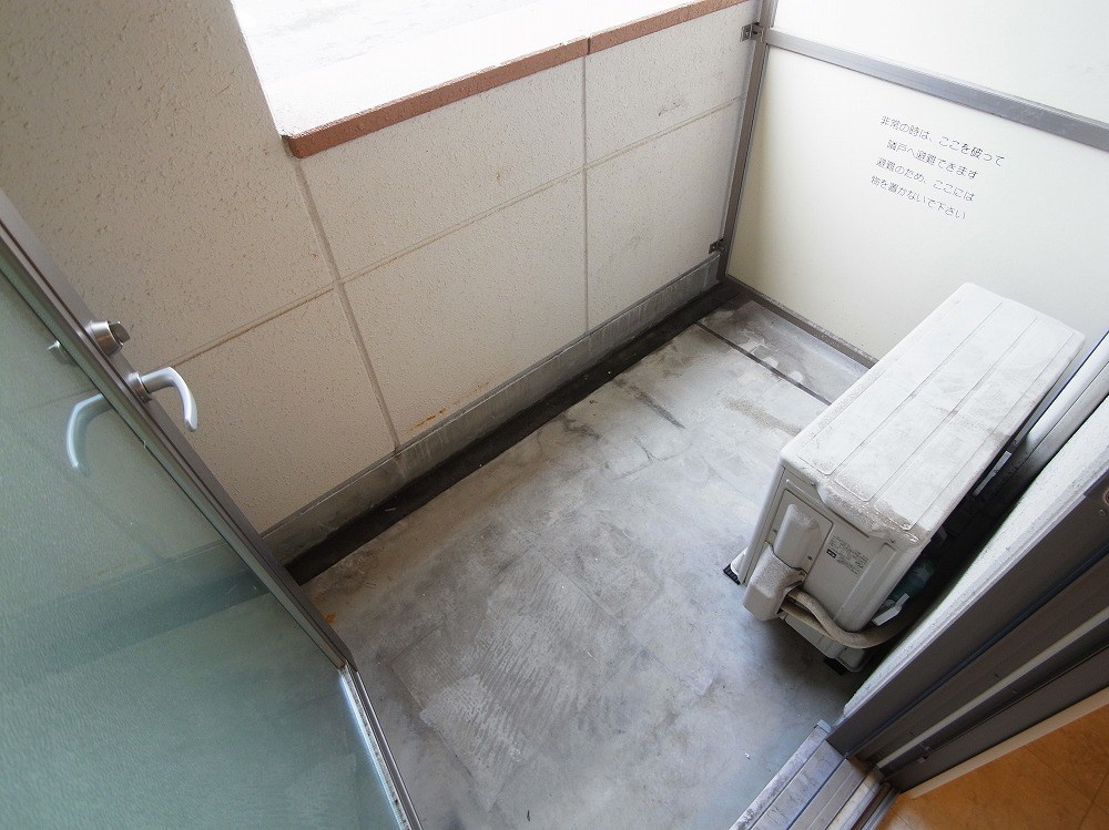 ココ　ナツ ベランダ