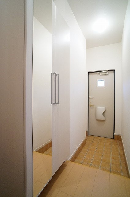 ベルク　フルスA 玄関