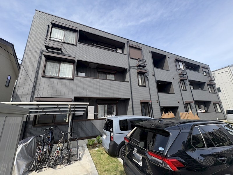 RoYal 103号室 外観