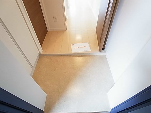 リラヴェールレジデンス 玄関