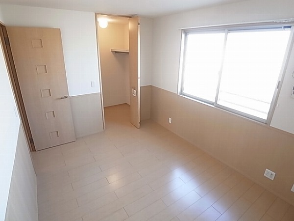 グランドソレイユＢ棟 ベッドルーム