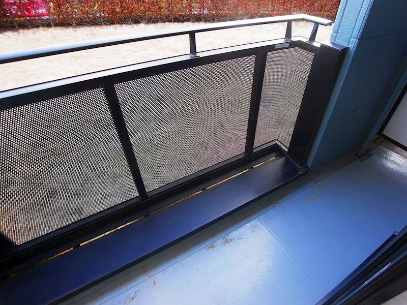 ホワイトガーデン ベランダ