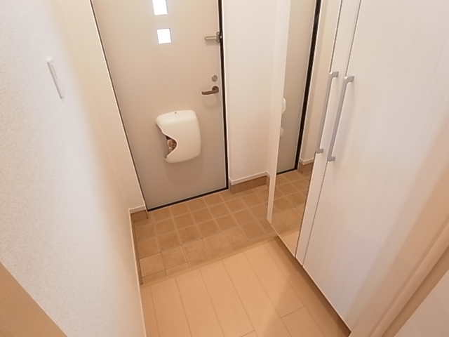 イーストⅠ 玄関