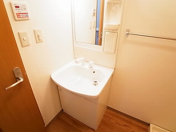 クレメント駒木Ａ その他2