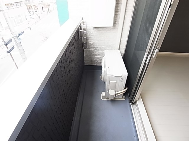 クイーンズコート２ ベランダ