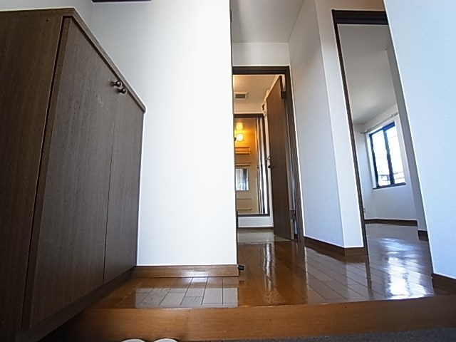 ヴィヴレ綾瀬 玄関