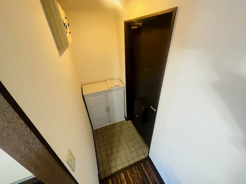 プランドール梅島 玄関