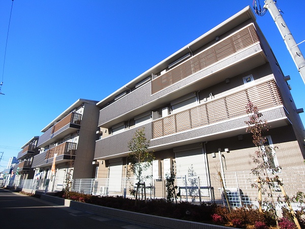 エスポワールＢ棟 (小青田) 105号室 外観