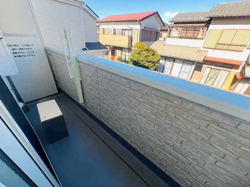 子犬と春風のダイアリー ベランダ