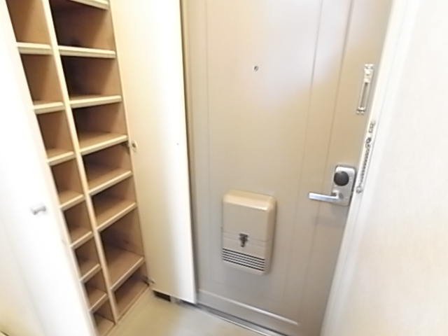 ラフィーヌ松ヶ丘 玄関