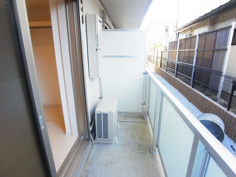 リブリ・エスアイエム ベランダ