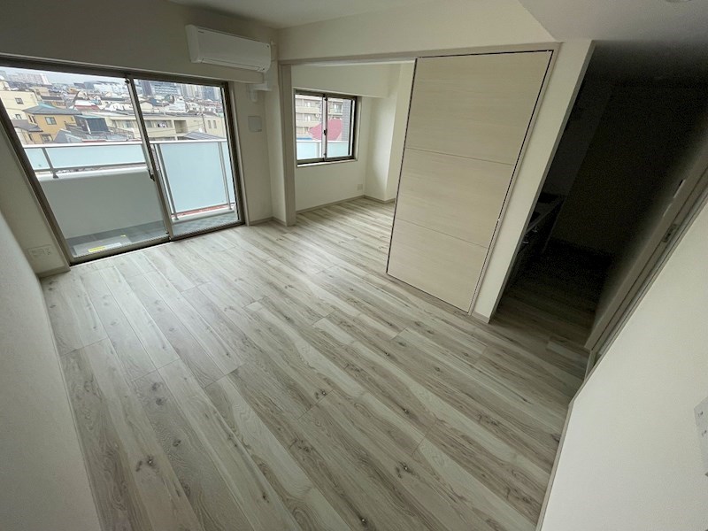 COCO-CHILL KAMEARI リビング