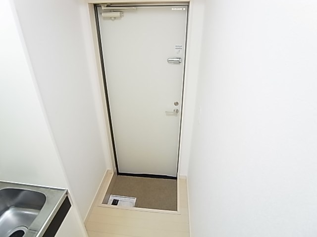 ブルーデル 玄関