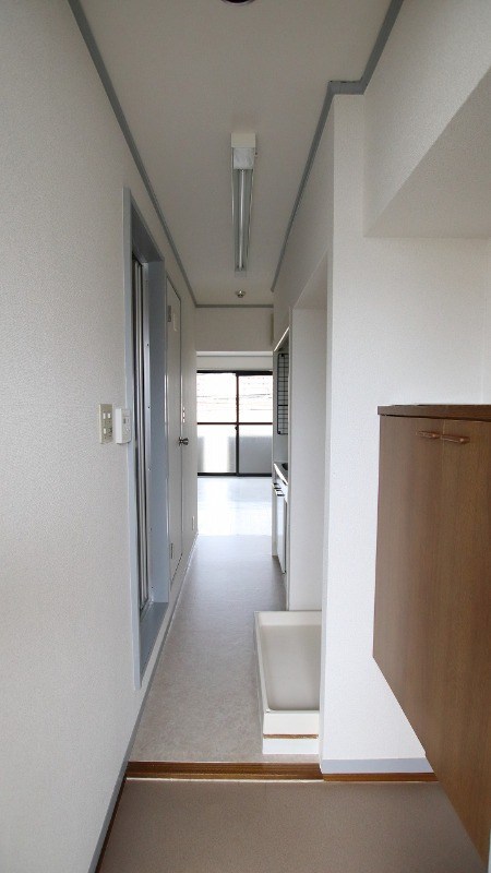 リファレンス胡録台B棟 玄関